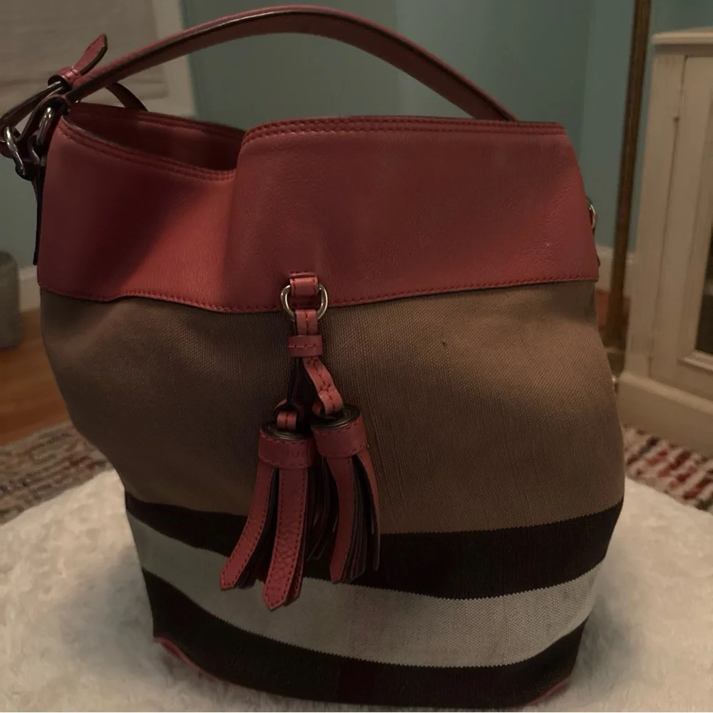 Burberry Mega Check Susanna Bucket Calf Leather Pink Hobo (Authenticity Card) - Picture 6 of 10